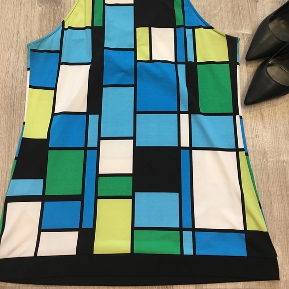 M Sandra & Andre dressy geometric sleeveless top - Picture 2 of 5